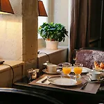 La Cour Berbisey - Teritoria Pensionat 4*