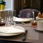 La Cour Berbisey - Teritoria Pensionat 4*
