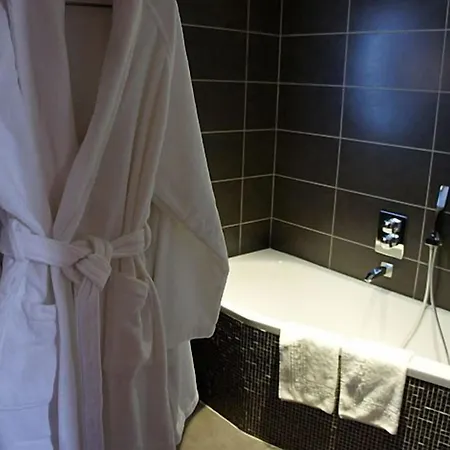 La Cour Berbisey - Teritoria 4*