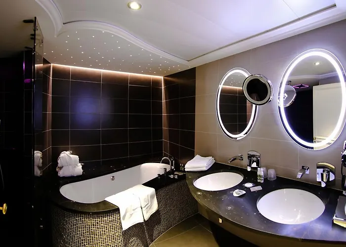 ゲストハウス La Cour Berbisey - Teritoria ディジョン